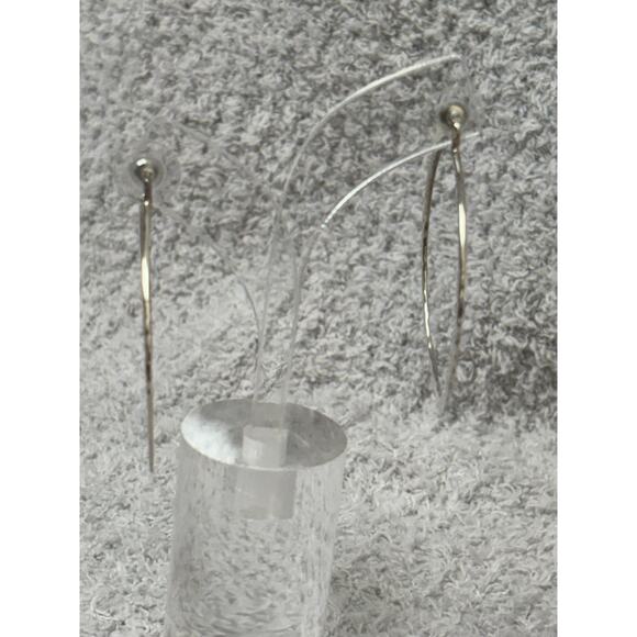 Silpada Sterling Silver Hammered Texture Large Hoop Earrings #63712 - Picture 2 of 8